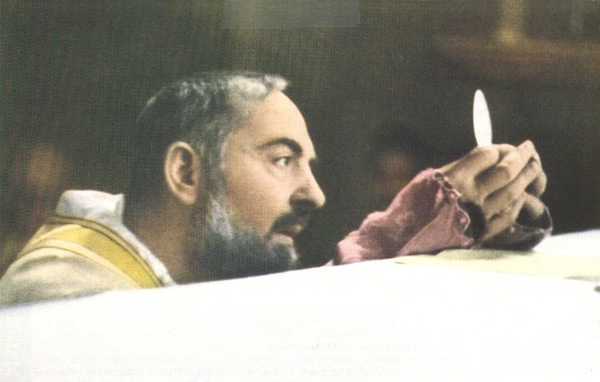La Messe célébrée par le Padre Pio