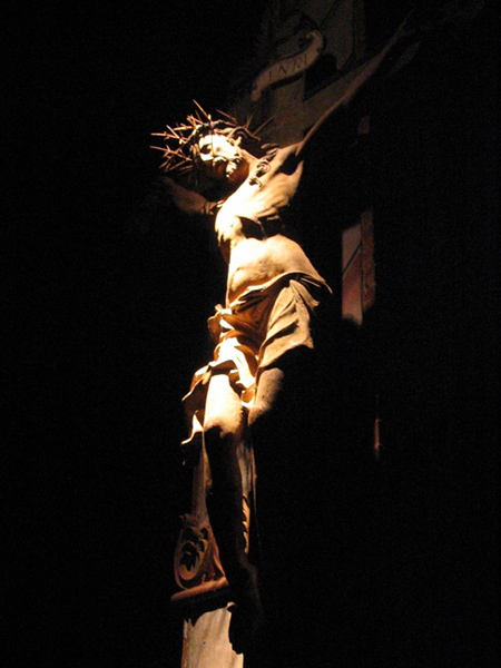 Crucifix de l'église Sanbuenaventura de Yaguaron, au Paraguay